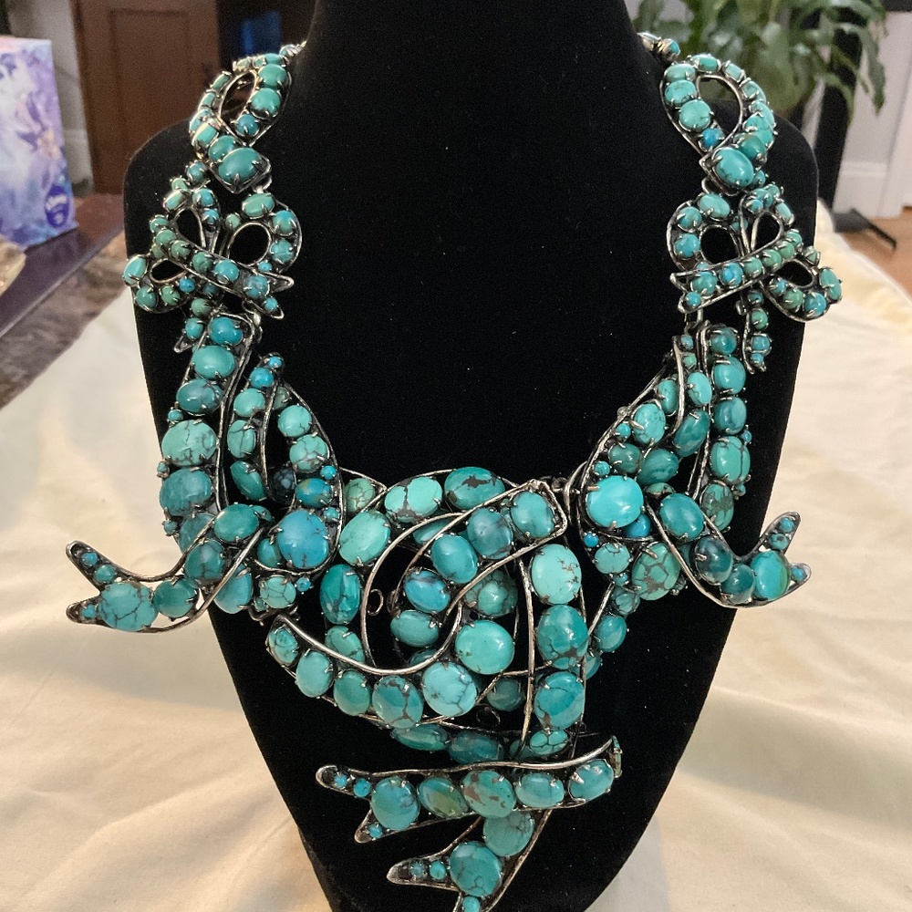 Necklace‎